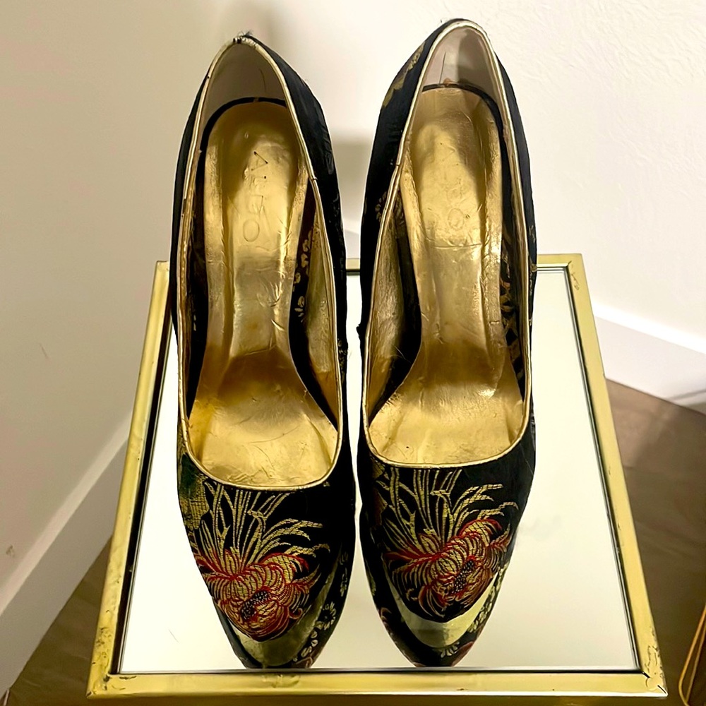 Aldo Asian Inspired Floral Print 5” Platform Heel